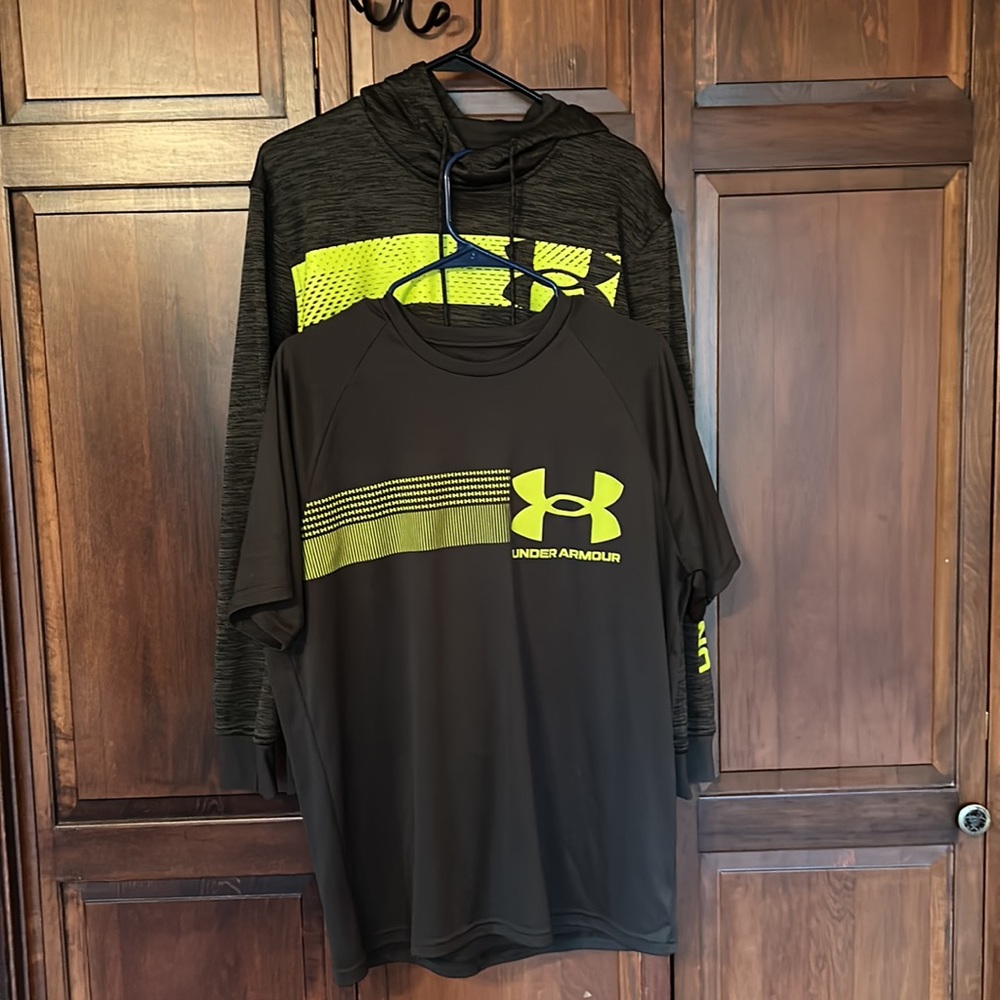 Lot of Under Armour men’s large cold gear hoodie and matching tee